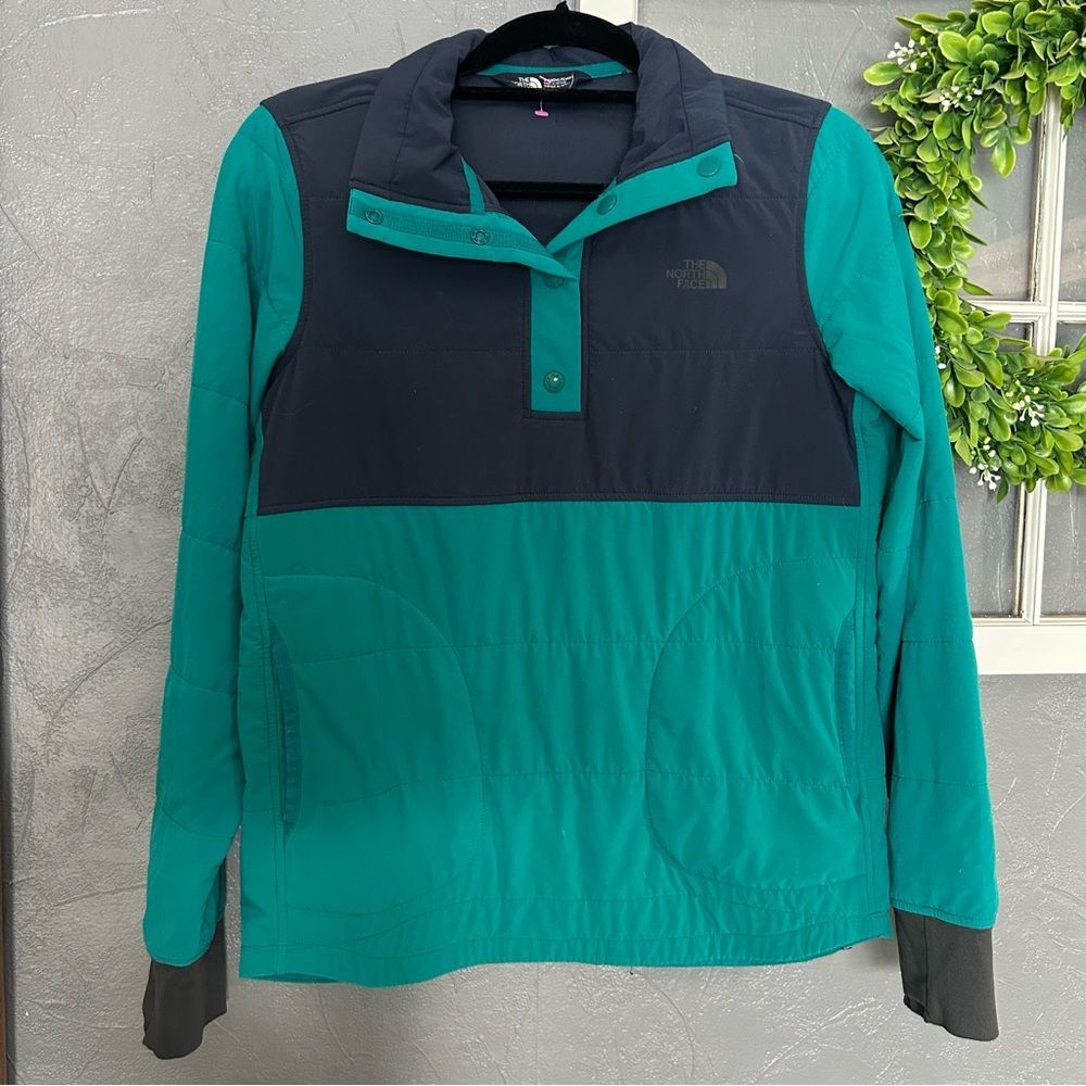 The North Face Teal and navy Pullover Jacket women's small